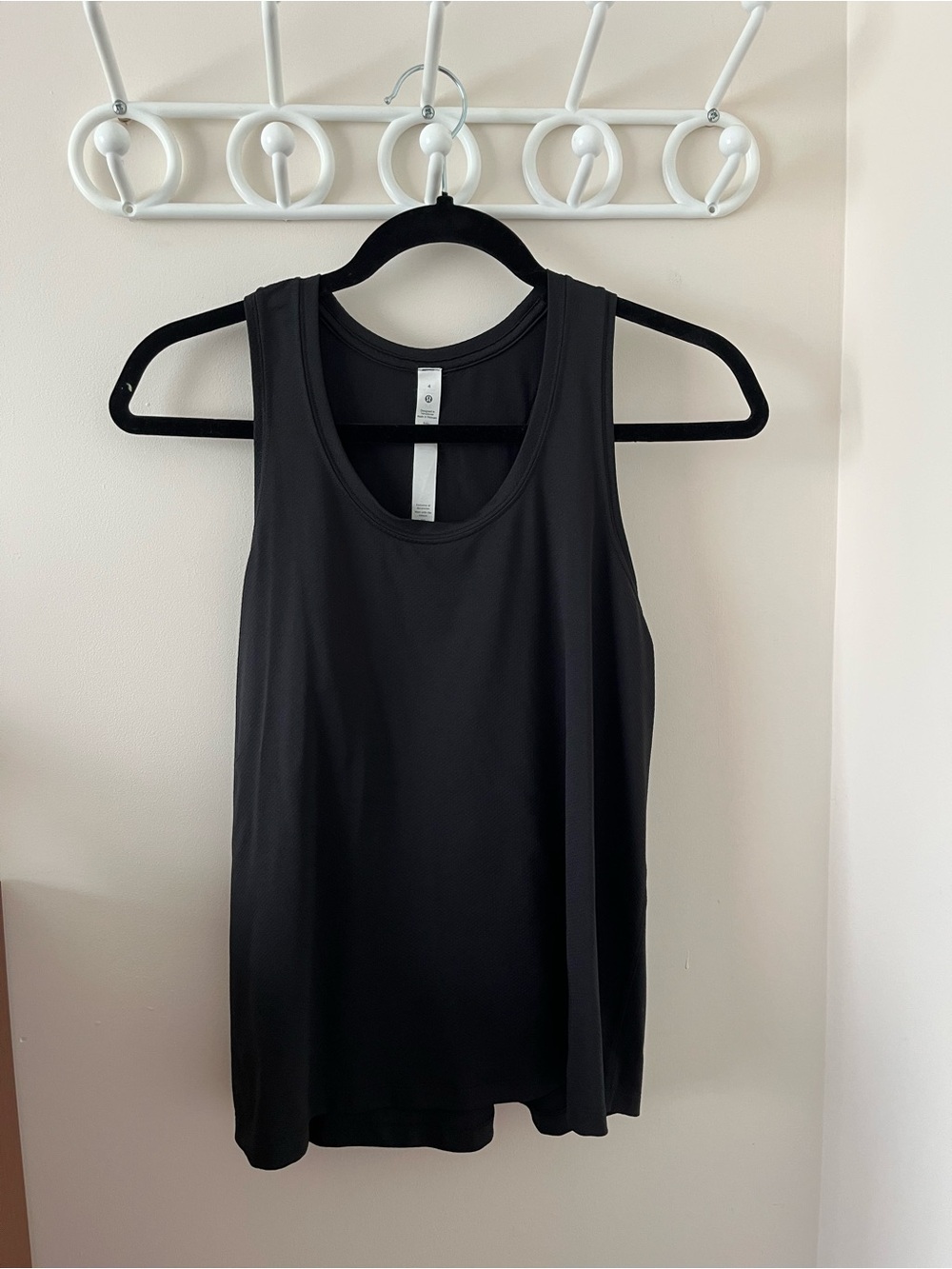 Lululemon Black Women's Scoop Neck Tank Top